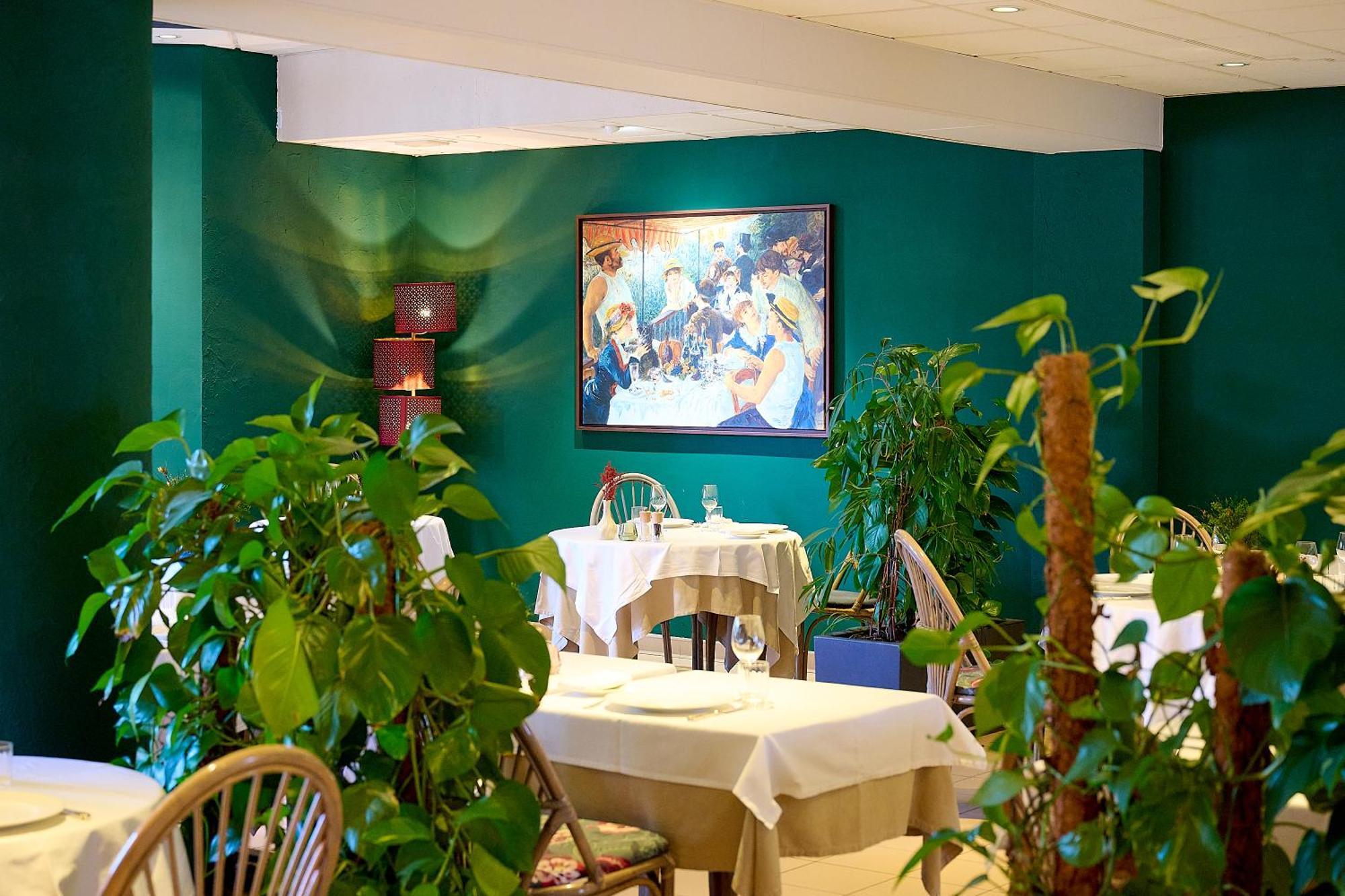 Logis L'Ermitage Hotel & Restaurant Saulges Εξωτερικό φωτογραφία