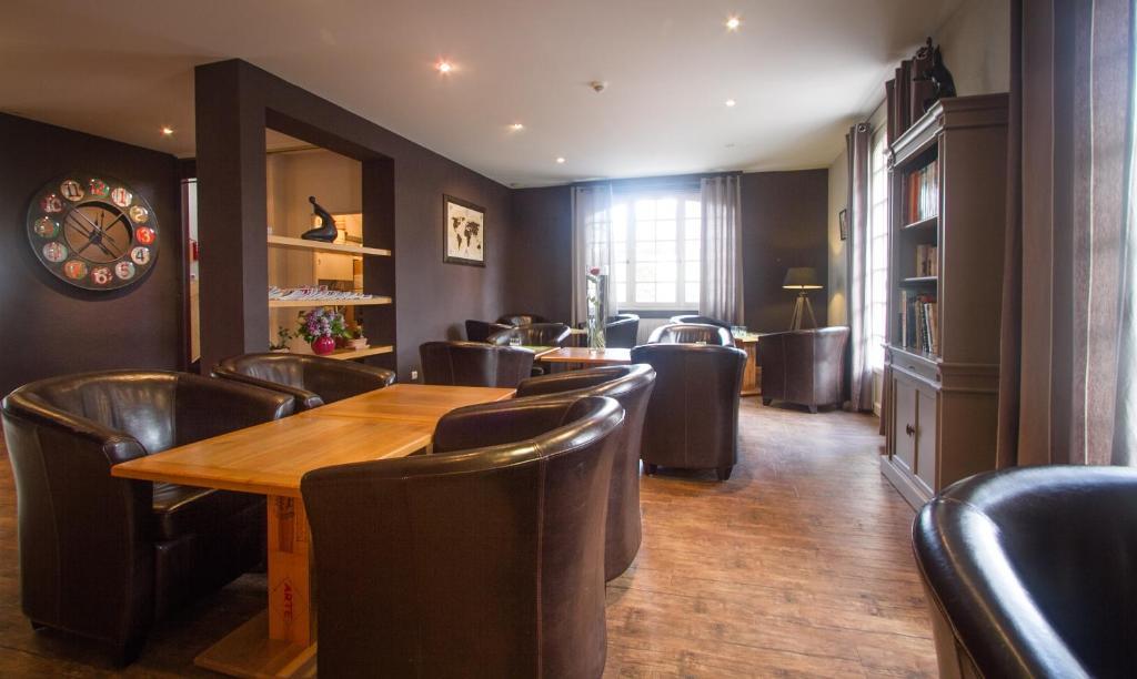 Logis L'Ermitage Hotel & Restaurant Saulges Εξωτερικό φωτογραφία