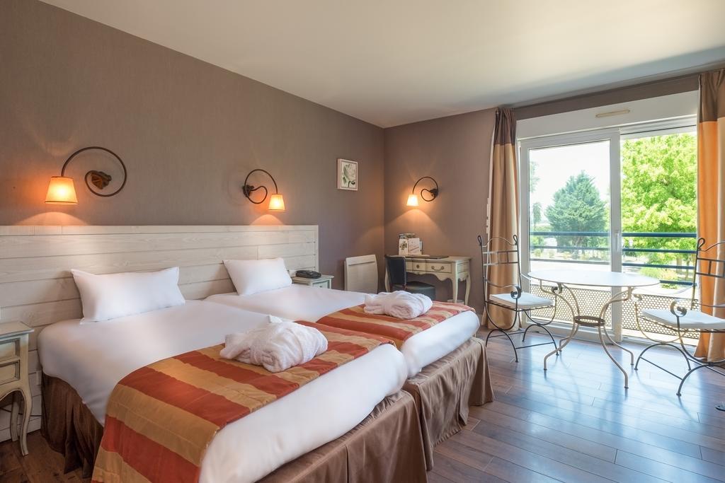 Logis L'Ermitage Hotel & Restaurant Saulges Εξωτερικό φωτογραφία
