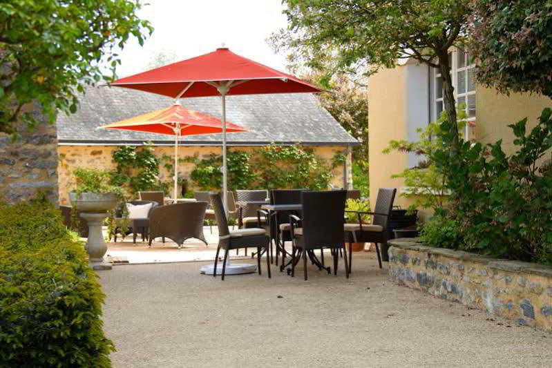Logis L'Ermitage Hotel & Restaurant Saulges Εξωτερικό φωτογραφία